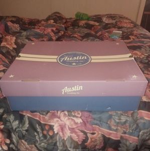 Austin Trading Co. Woman Boots